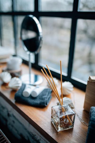 Image for event: Create Your Own Reed Diffuser